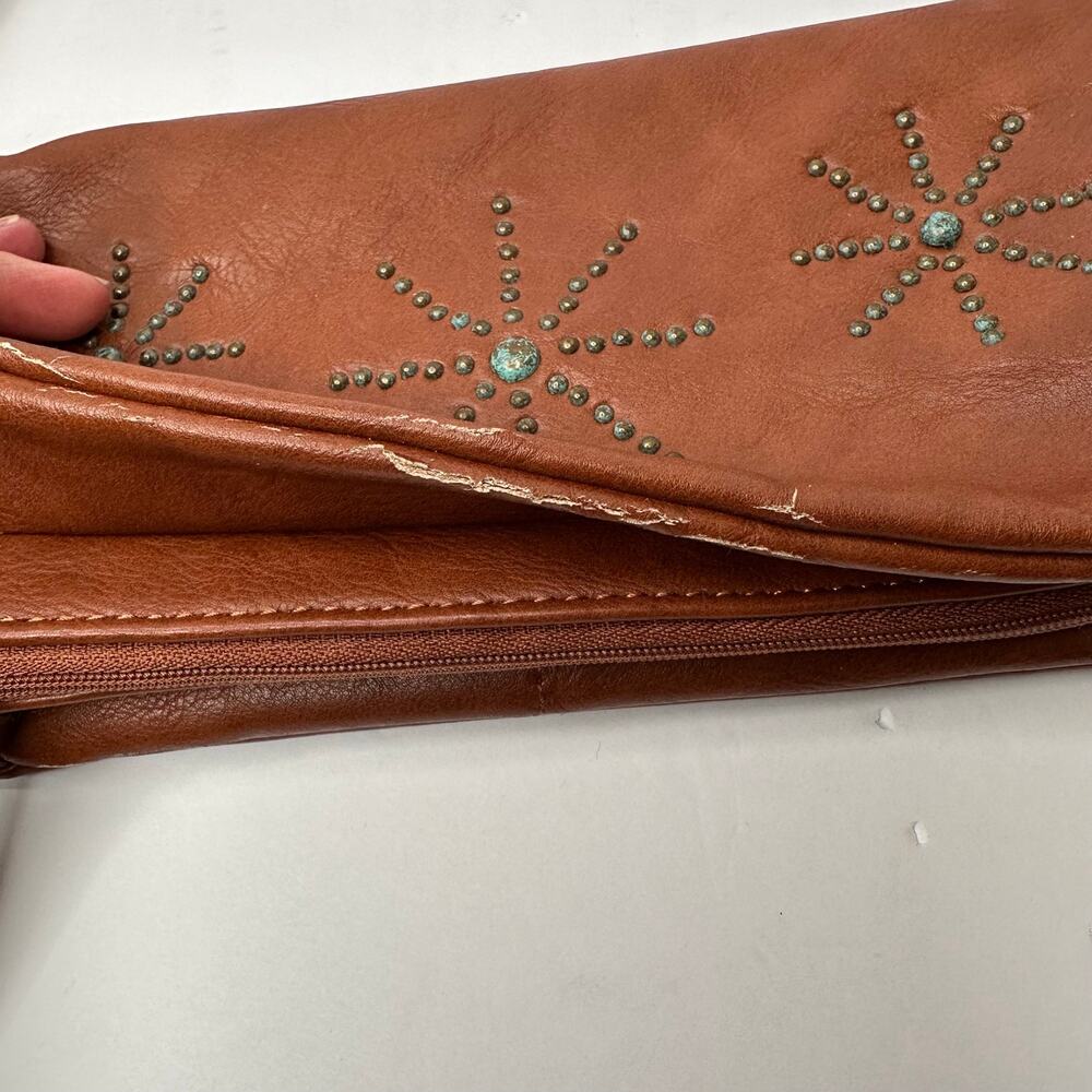Shyanne Bohemian Western Style Crossbody Bag Leather Grommet Design Tassel - Picture 6 of 16